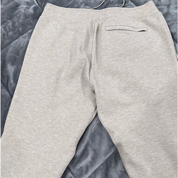 Cream jogging - Picture 2 of 2